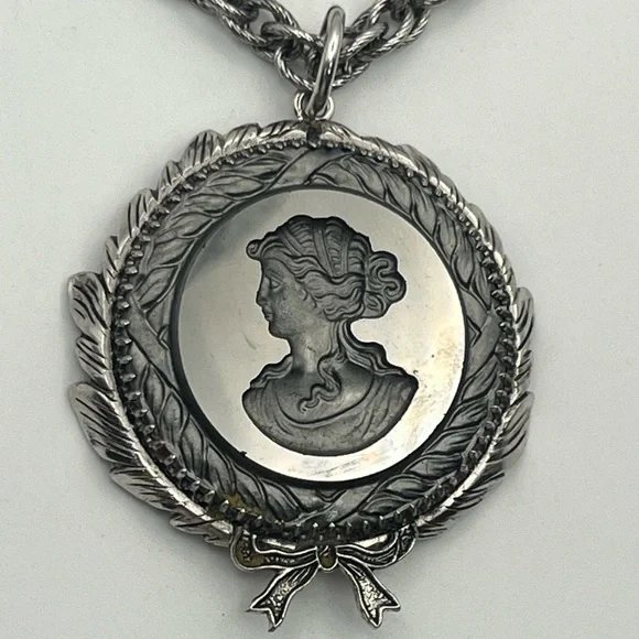 Whiting & Davis intaglio grey cameo silver tone rope chain necklace vintage - Picture 2 of 14